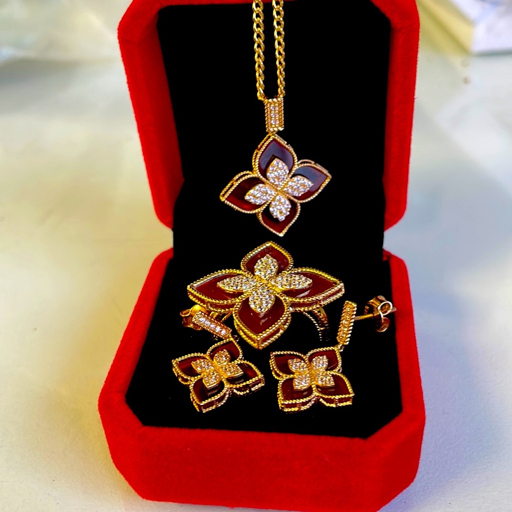 18k set red color